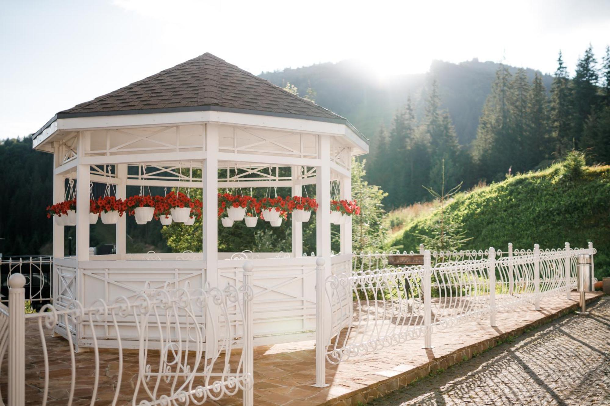 Chevalier Hotel & Spa Буковел Екстериор снимка